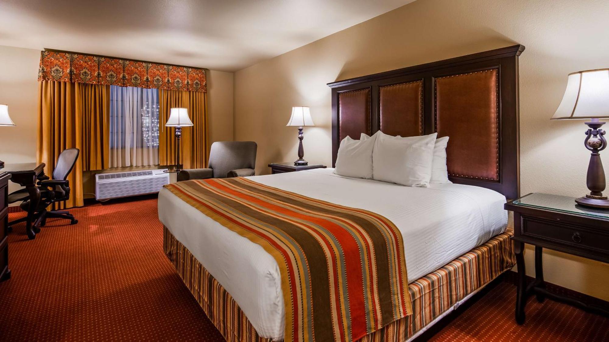 Western San Isidro Hotel 3*