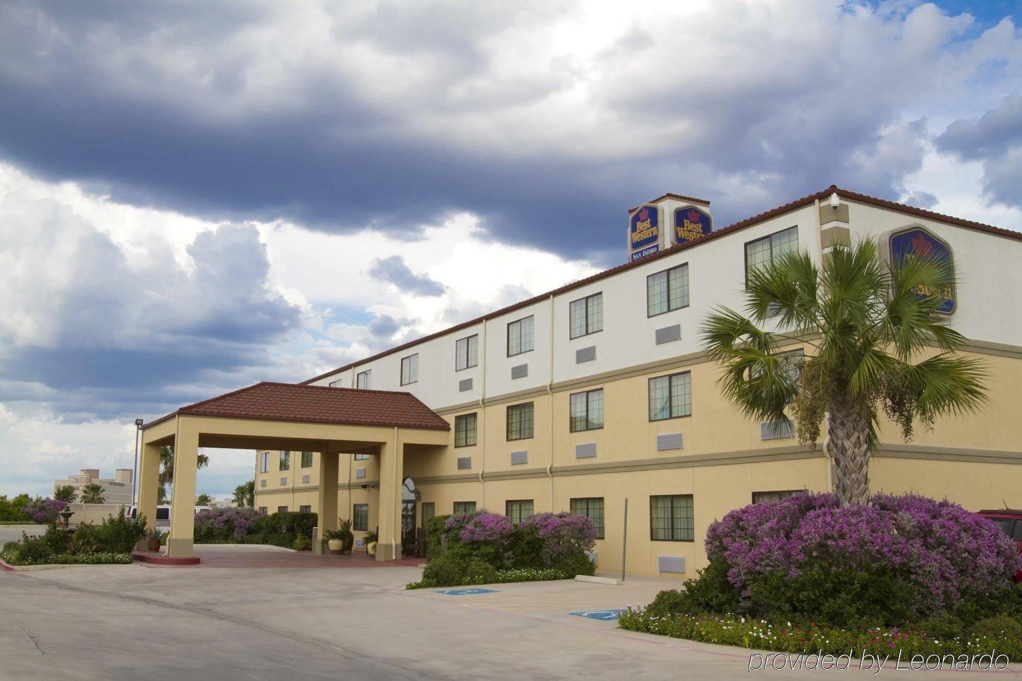 Western San Isidro 3*